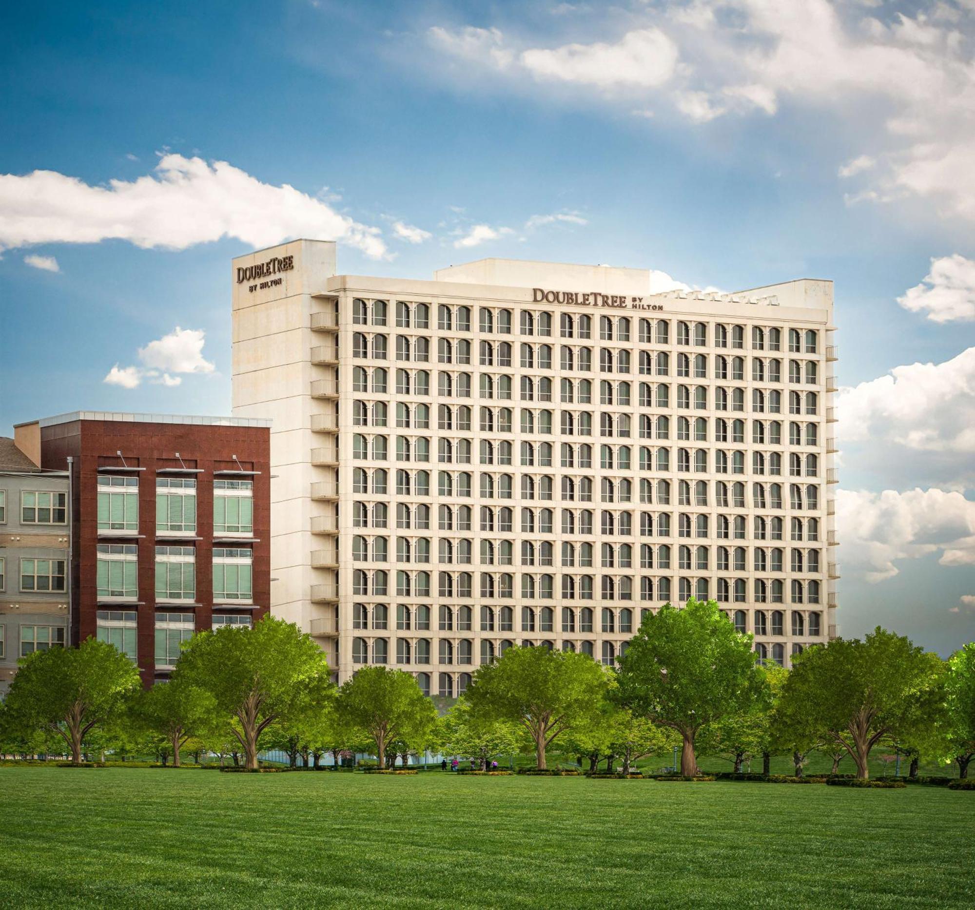 Doubletree By Hilton Dallas Market Center Exterior foto