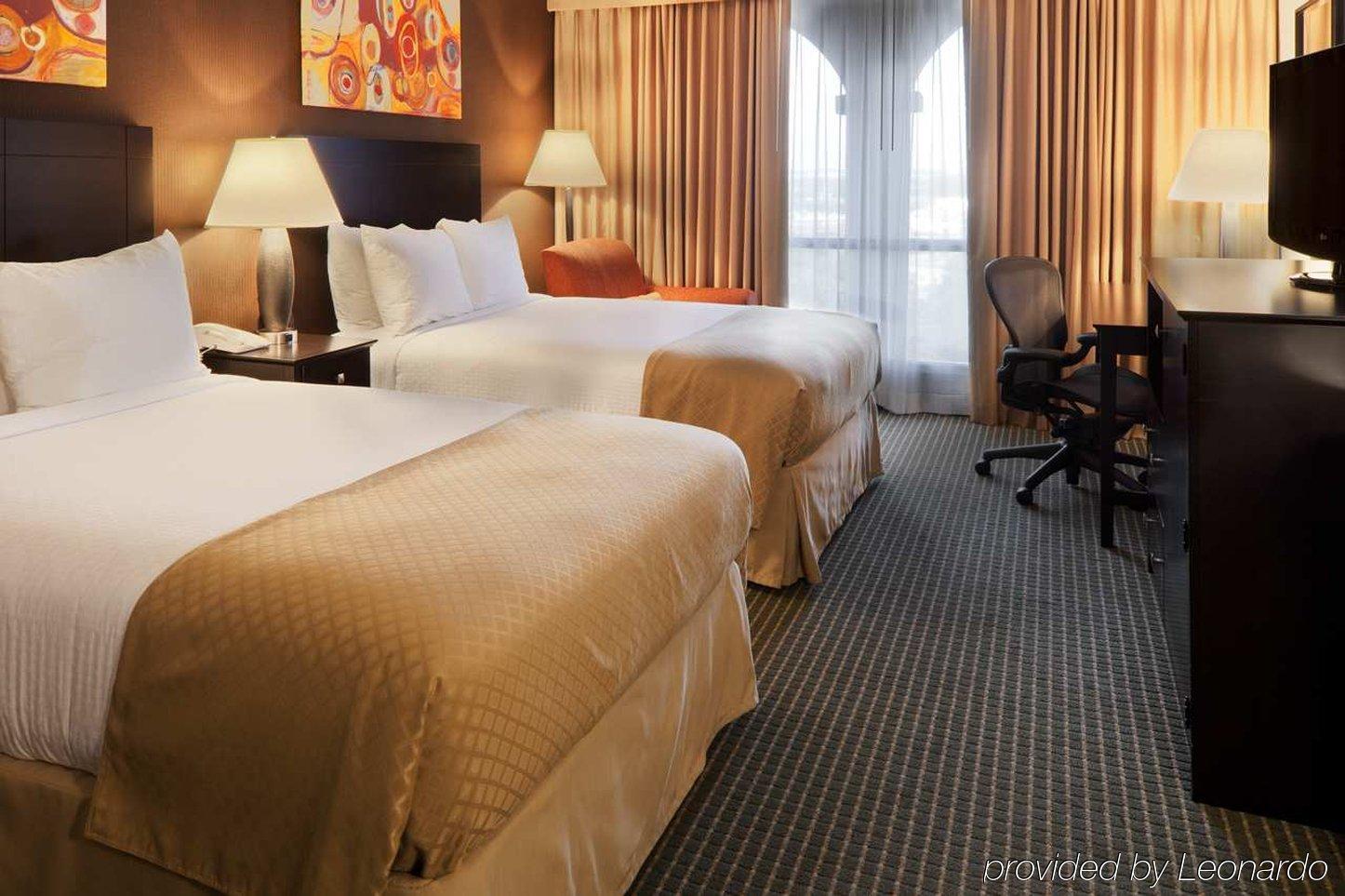Doubletree By Hilton Dallas Market Center Quarto foto