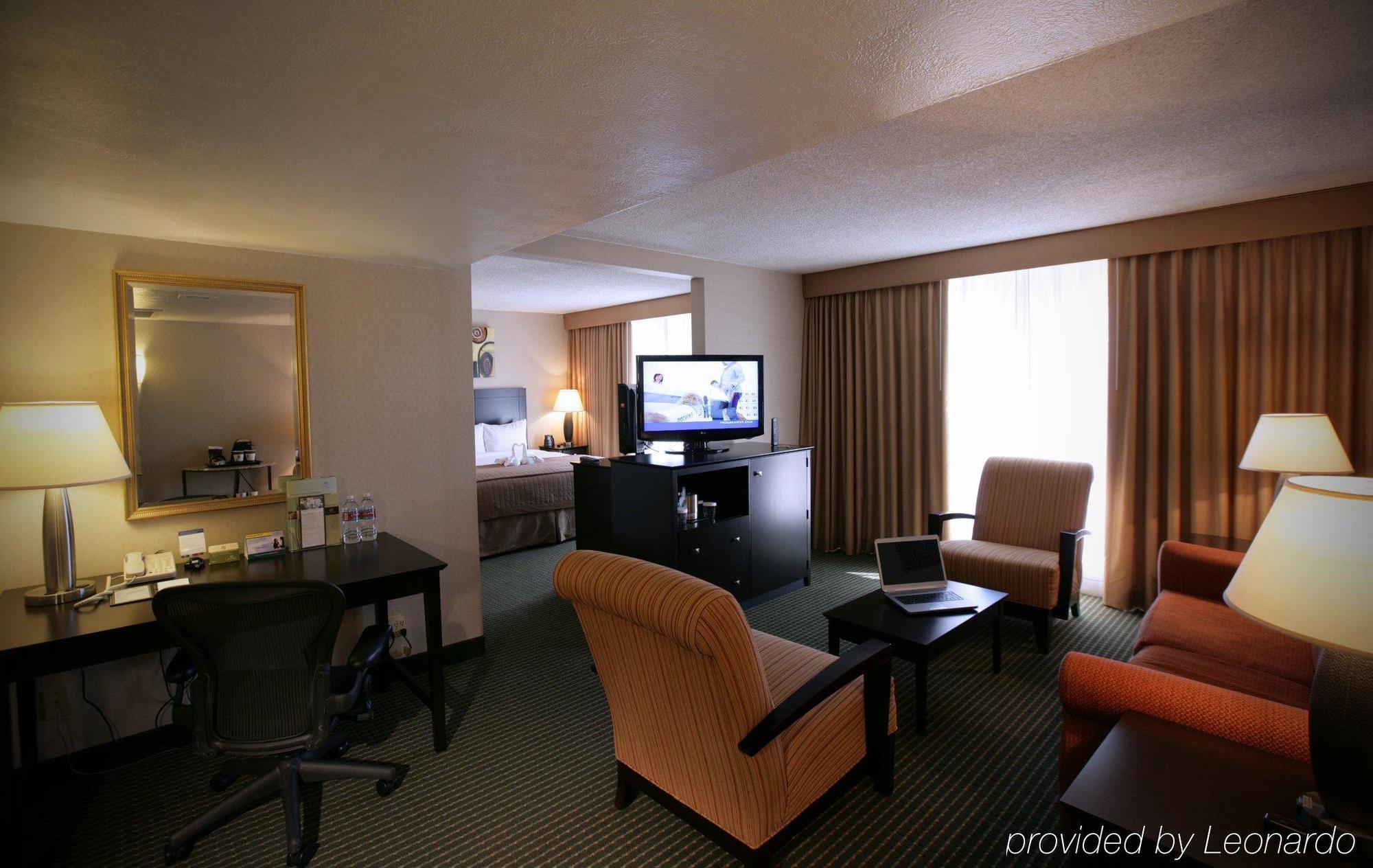 Doubletree By Hilton Dallas Market Center Quarto foto