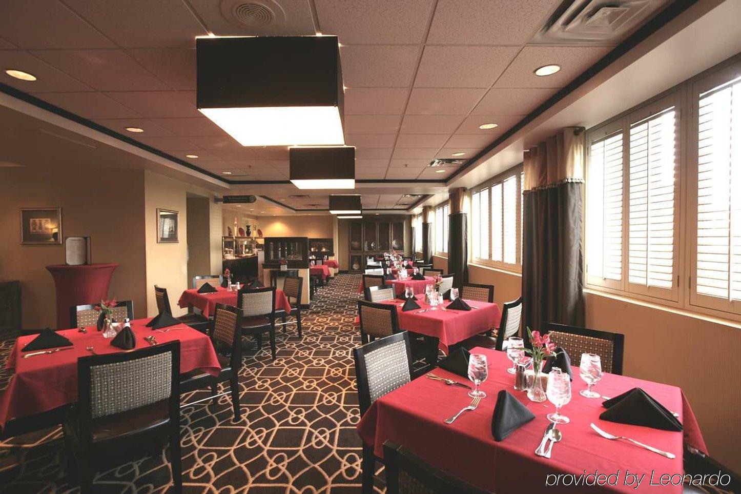 Doubletree By Hilton Dallas Market Center Restaurante foto