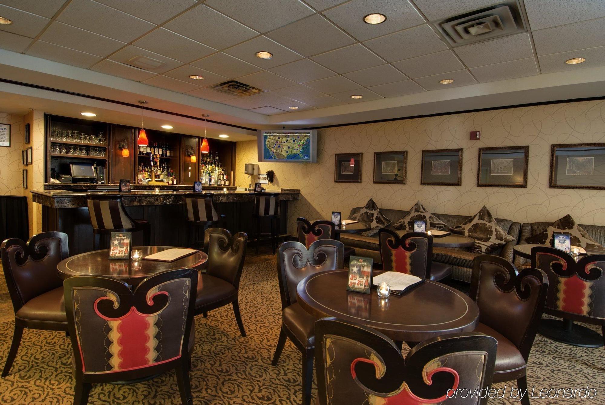 Doubletree By Hilton Dallas Market Center Restaurante foto